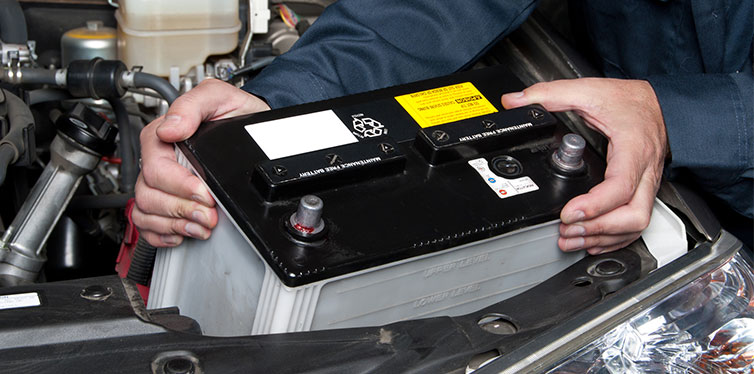 چگونه گروه باتری خودرو خود را تعیین کنید